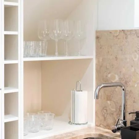 Pardal 2b - Penthouse In Alcantara - Parking Nearby Apartment